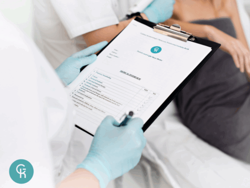 Kosmetolog wypełnia kwestionariusz i zapisuje Klienta na godziny